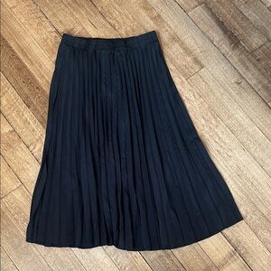Classic Black Pleated Midi Skirt